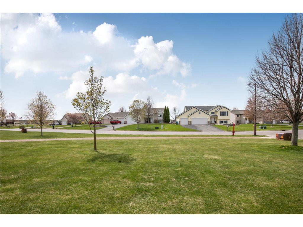 502 Graceview Loop Saint Joseph MN 56374 7068620 image24