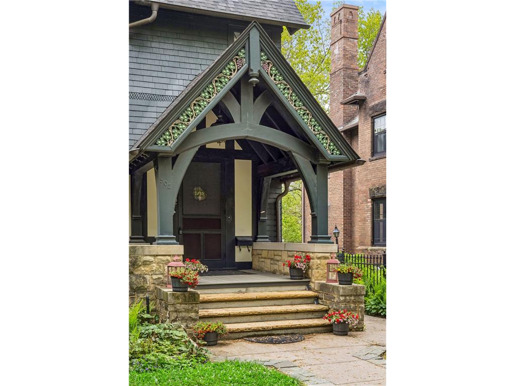 502 Grand Hill Saint Paul MN 55102 7059943 image2