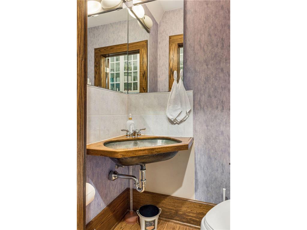 502 Grand Hill Saint Paul MN 55102 7059943 image35