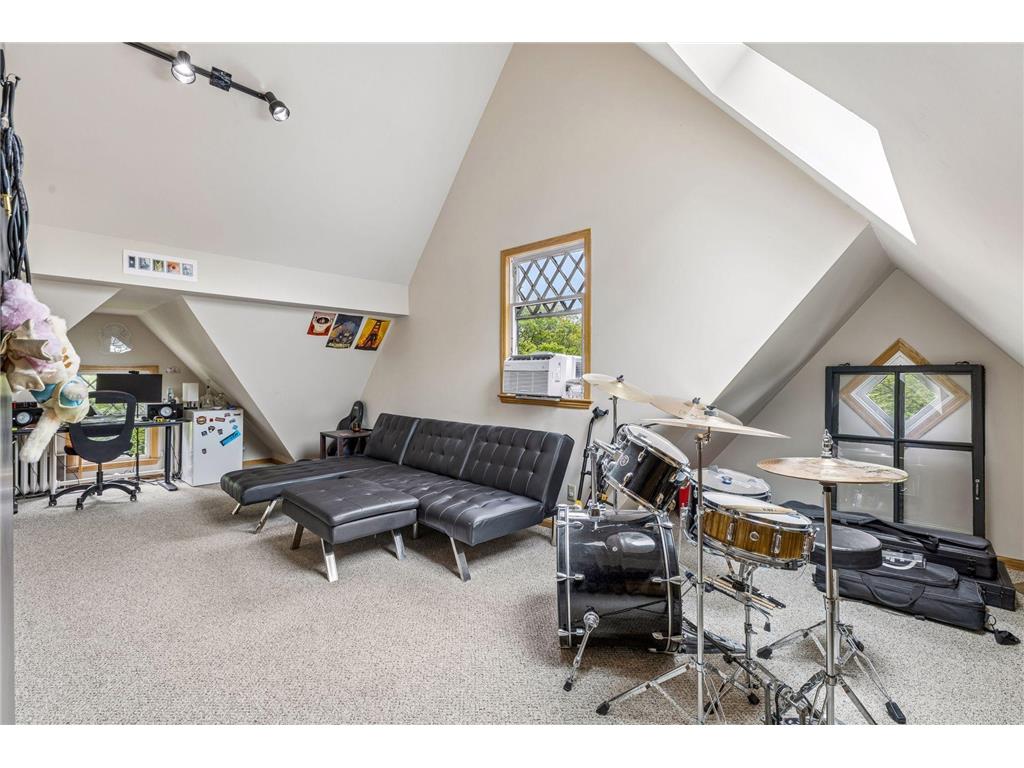 502 Grand Hill Saint Paul MN 55102 7059943 image56