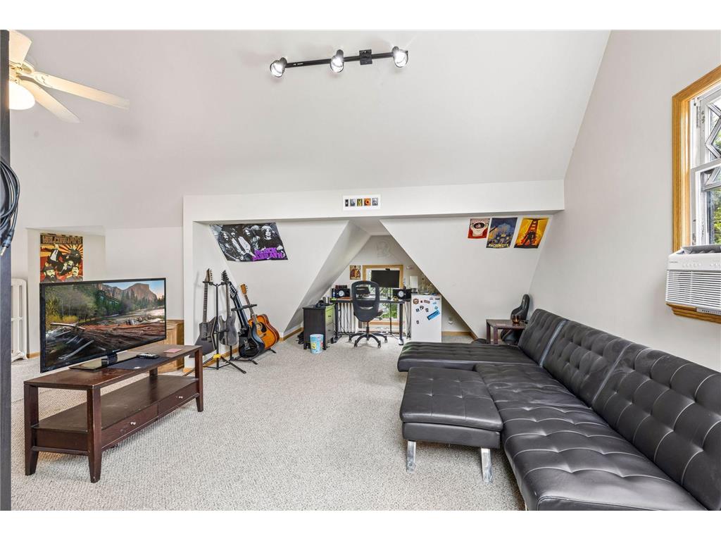 502 Grand Hill Saint Paul MN 55102 7059943 image57