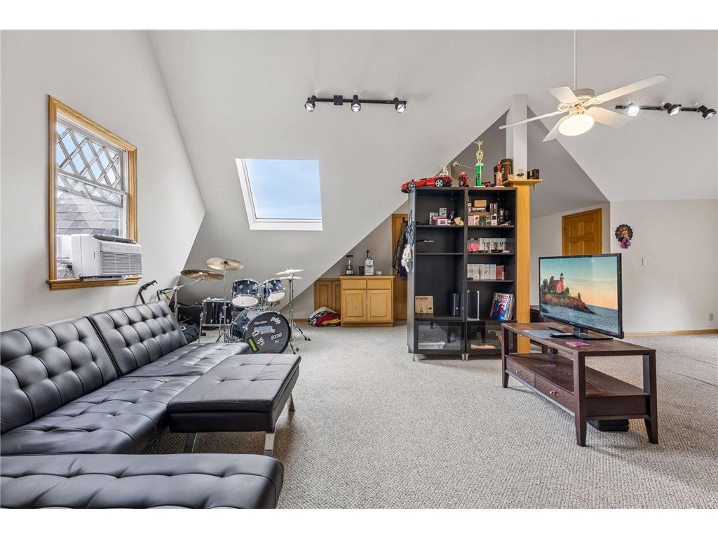 502 Grand Hill Saint Paul MN 55102 7059943 image58