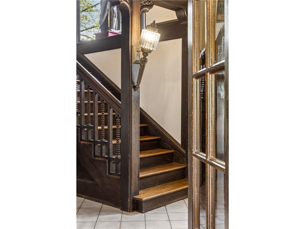 502 Grand Hill Saint Paul MN 55102 7059943 image6