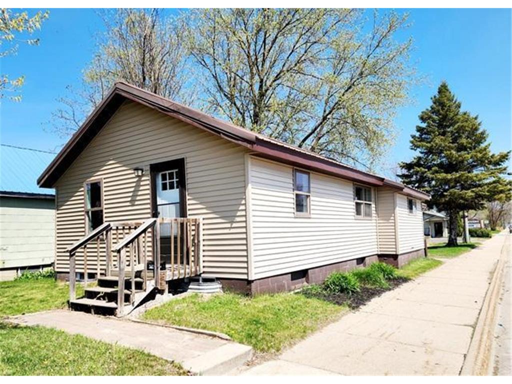 502 NW 7th Avenue Grand Rapids MN 55744 6717599 image1