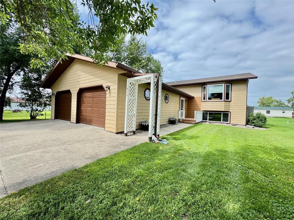 502 Sha Street Foxhome MN 56543 6767958 image1