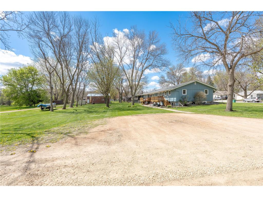 502 Vine Avenue W Montgomery MN 56069 7065815 image3
