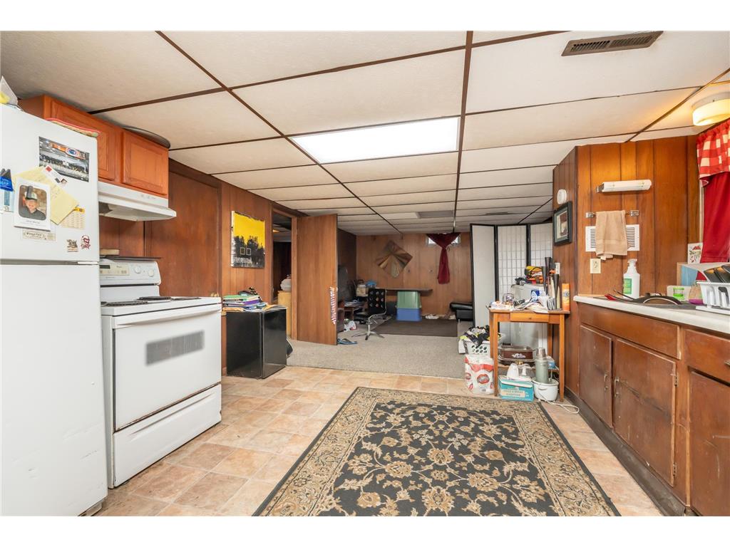 502 Vine Avenue W Montgomery MN 56069 7065815 image35