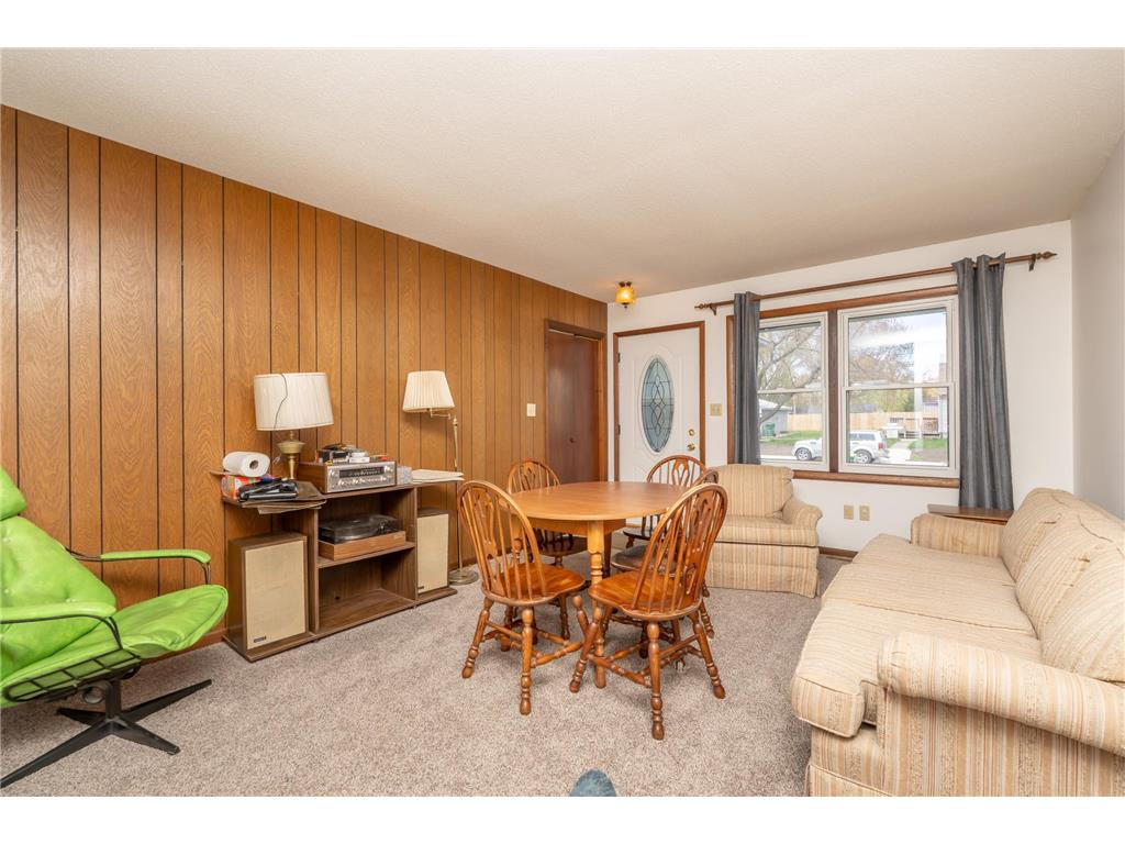 502 Vine Avenue W Montgomery MN 56069 7065815 image4