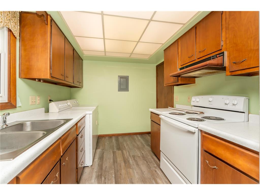 502 Vine Avenue W Montgomery MN 56069 7065815 image8