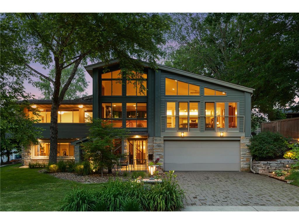 5020 Colonial Drive Golden Valley MN 55416 7107236 image1