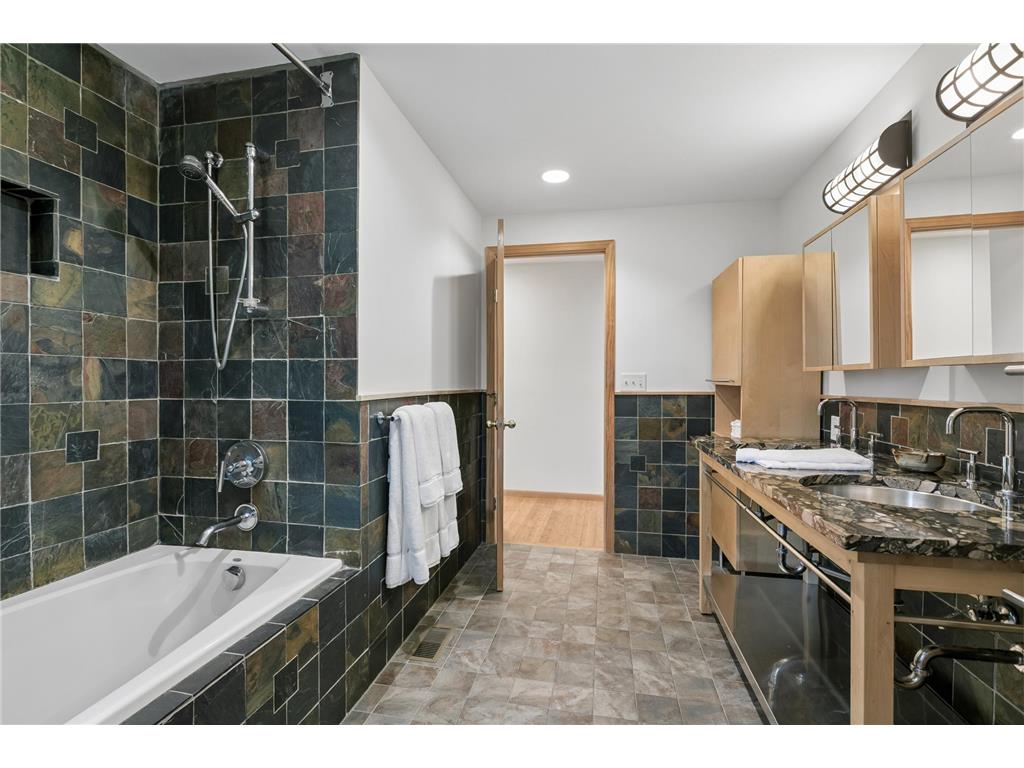 5020 Colonial Drive Golden Valley MN 55416 7107236 image27