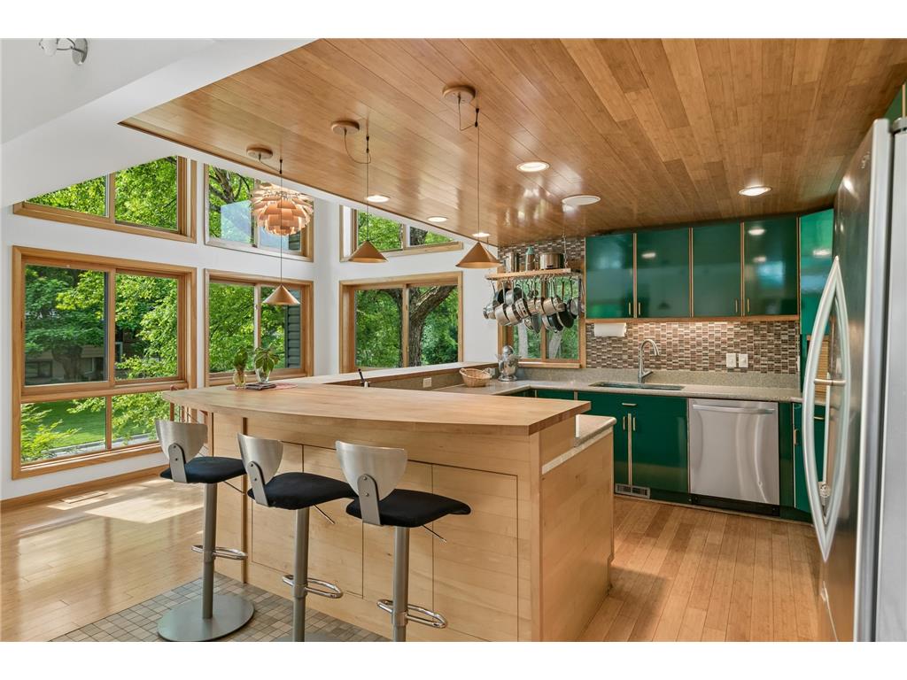 5020 Colonial Drive Golden Valley MN 55416 7107236 image3