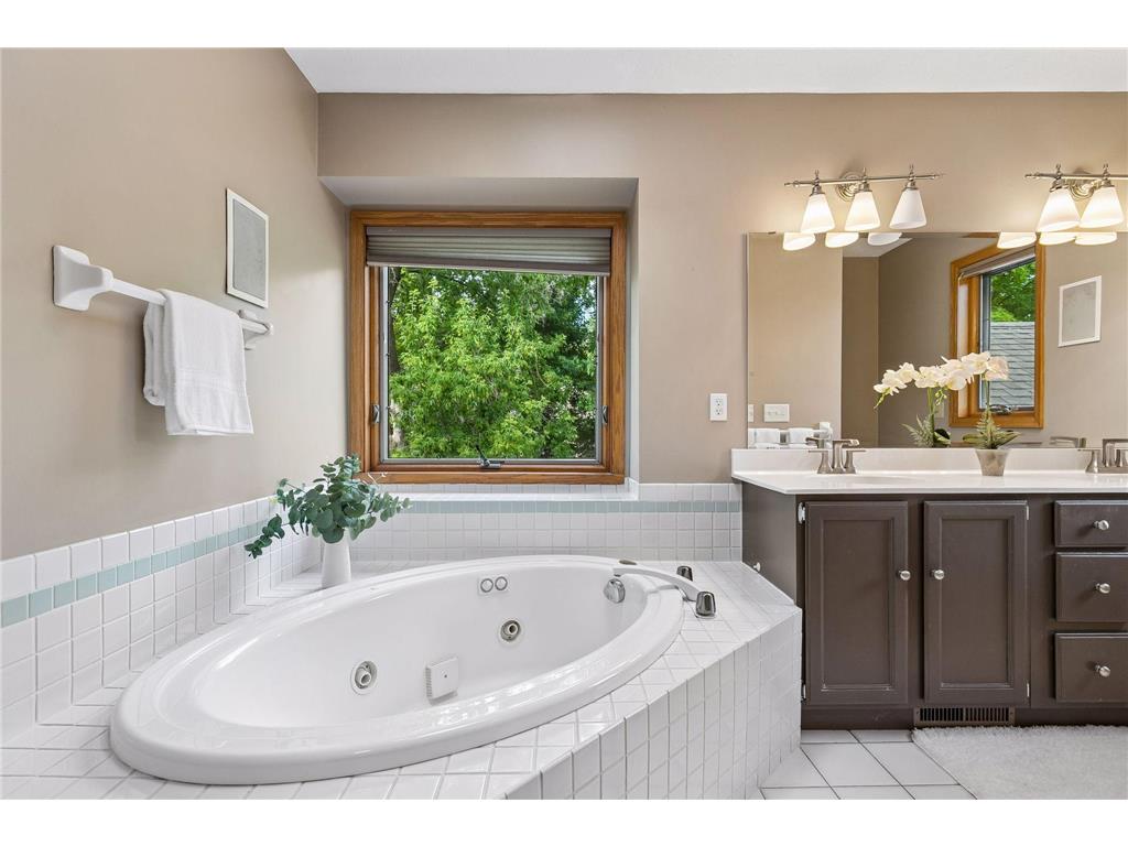 5020 Minneapolis Avenue Minnetrista MN 55364 - Lake Minnetonka 7093800 image27