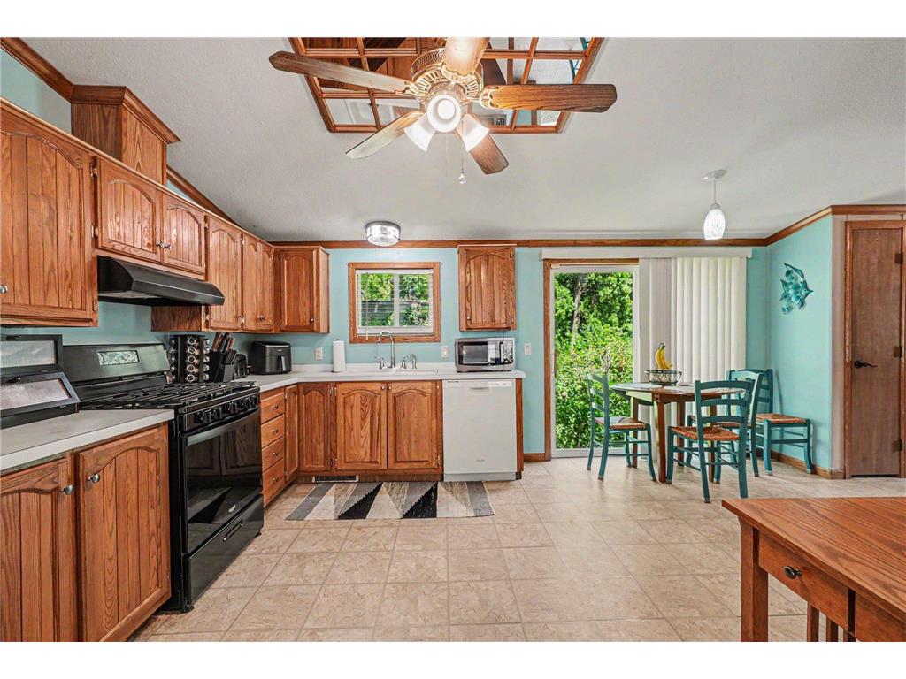 5021 Wellington Avenue Mounds View MN 55112 7094258 image11