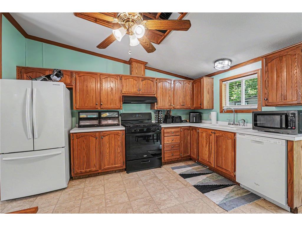 5021 Wellington Avenue Mounds View MN 55112 7094258 image12