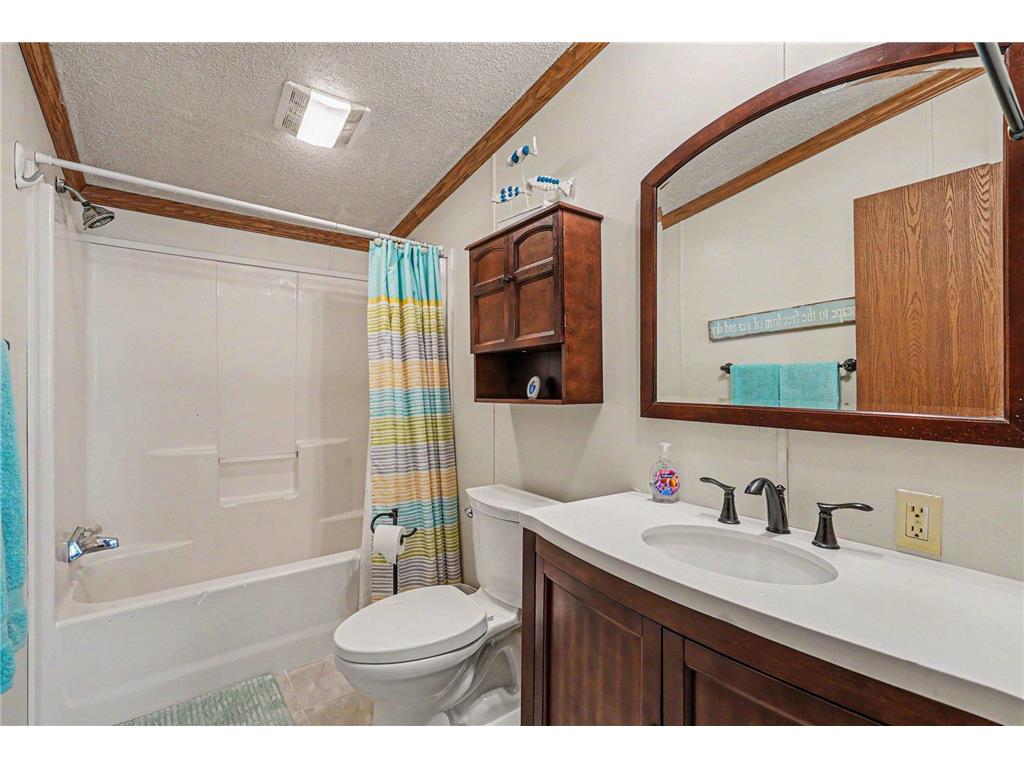 5021 Wellington Avenue Mounds View MN 55112 7094258 image16