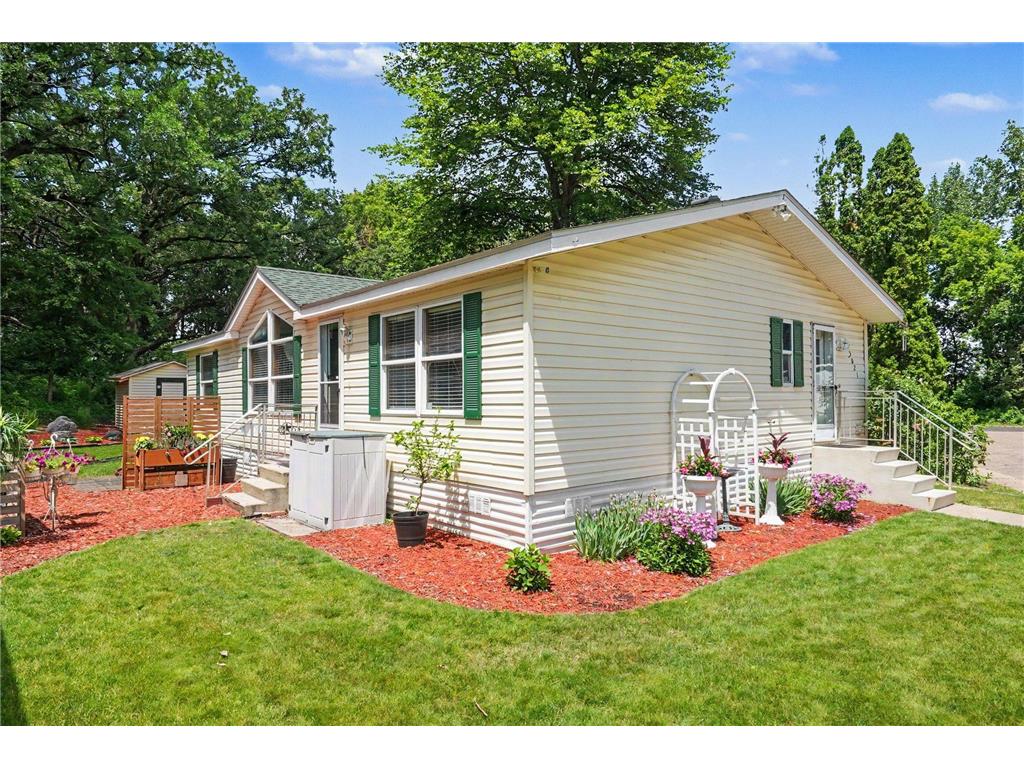 5021 Wellington Avenue Mounds View MN 55112 7094258 image2