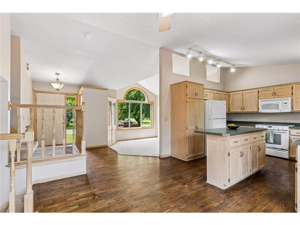 5023 Helena Road N Oakdale MN 55128 7089882 image10