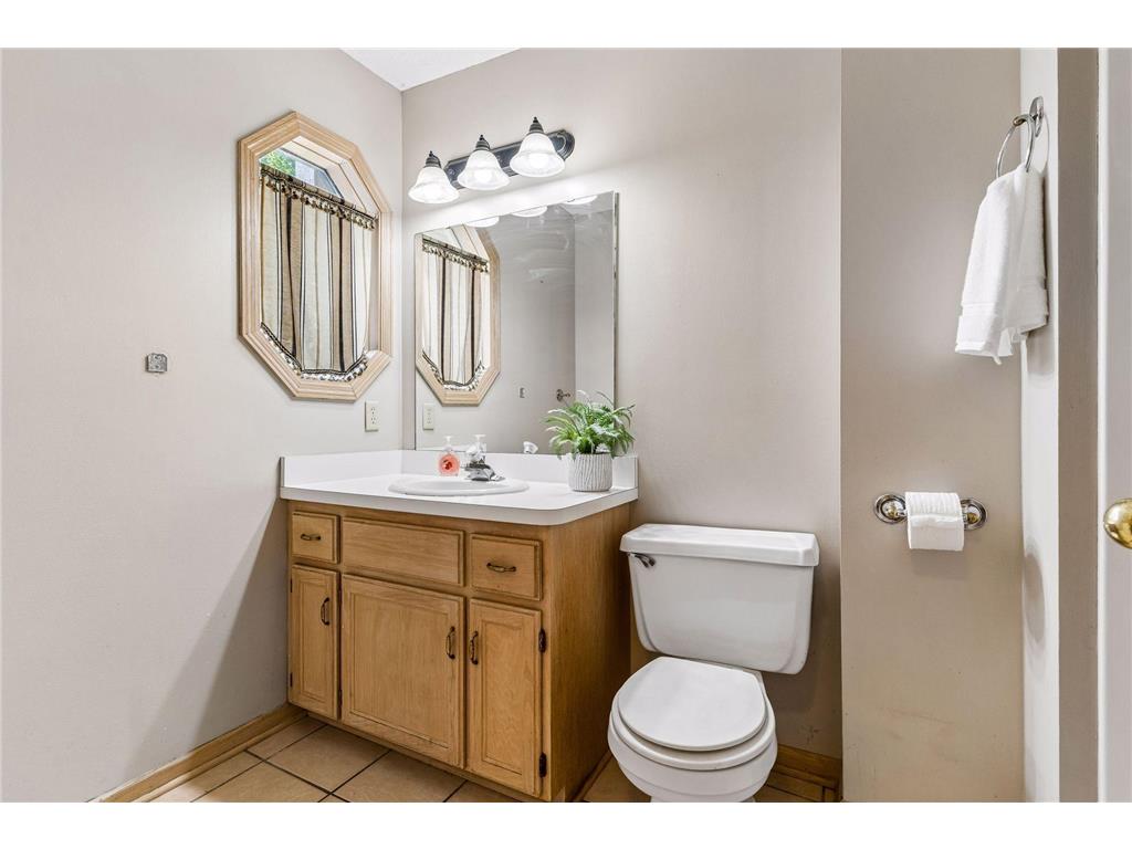5023 Helena Road N Oakdale MN 55128 7089882 image19