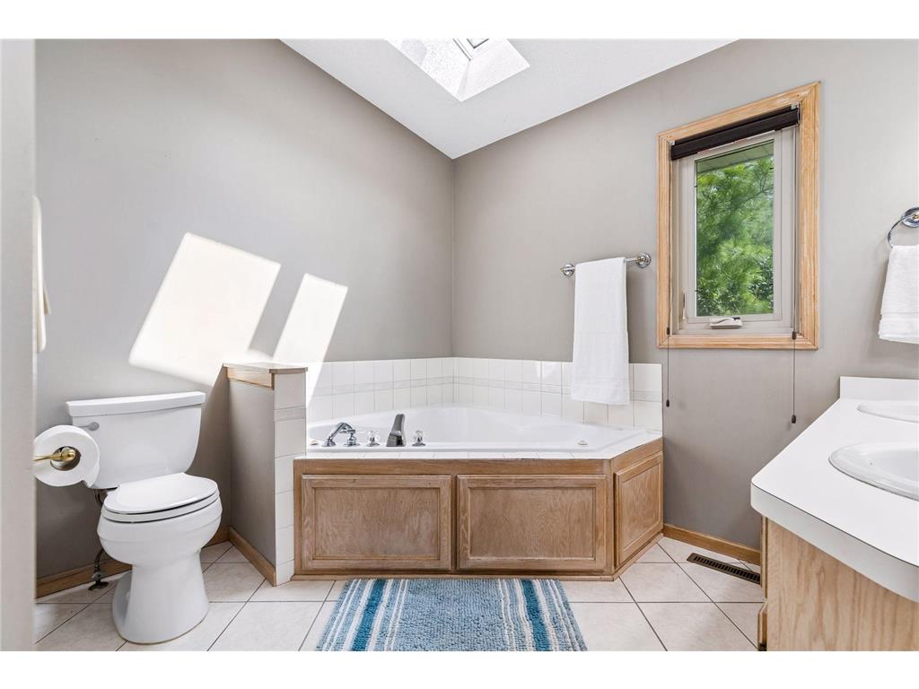 5023 Helena Road N Oakdale MN 55128 7089882 image24