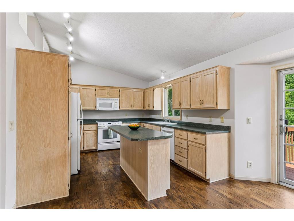 5023 Helena Road N Oakdale MN 55128 7089882 image47