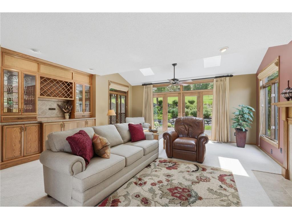 5025 W 94th Street Bloomington MN 55437 7102239 image3