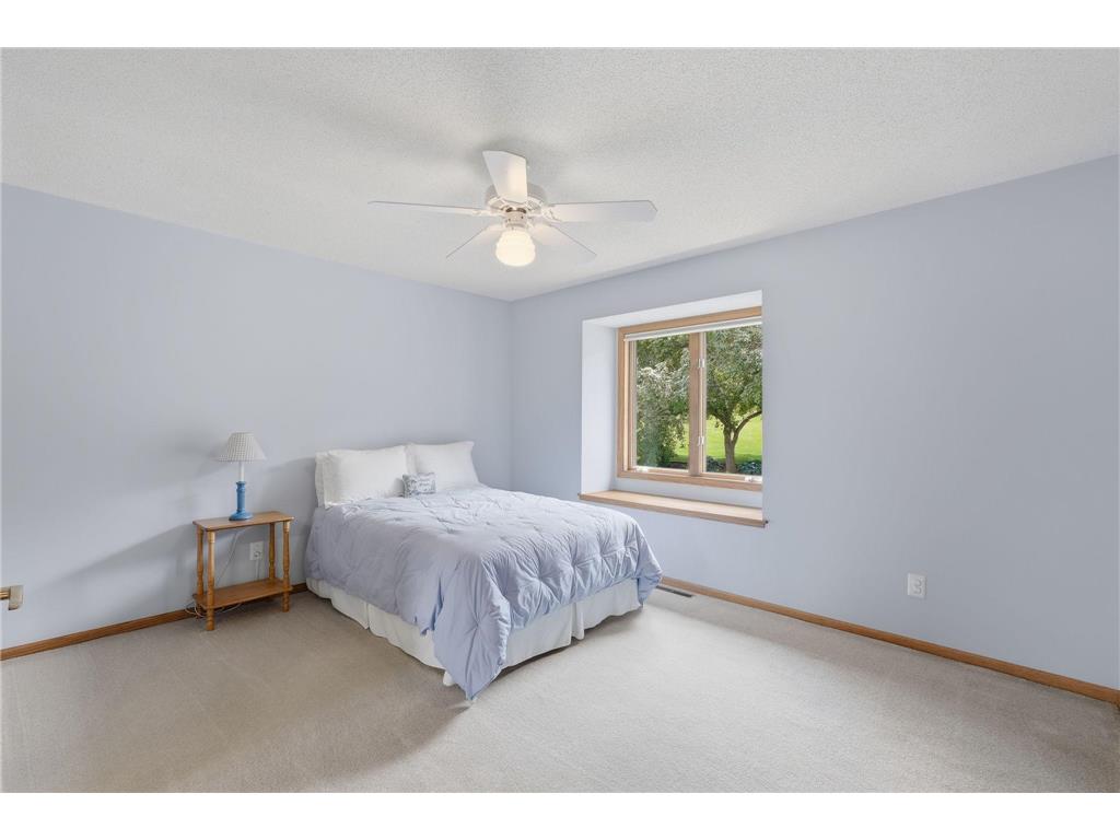 5025 W 94th Street Bloomington MN 55437 7102239 image32