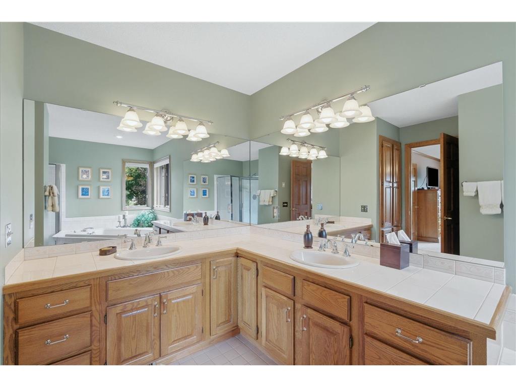 5025 W 94th Street Bloomington MN 55437 7102239 image34