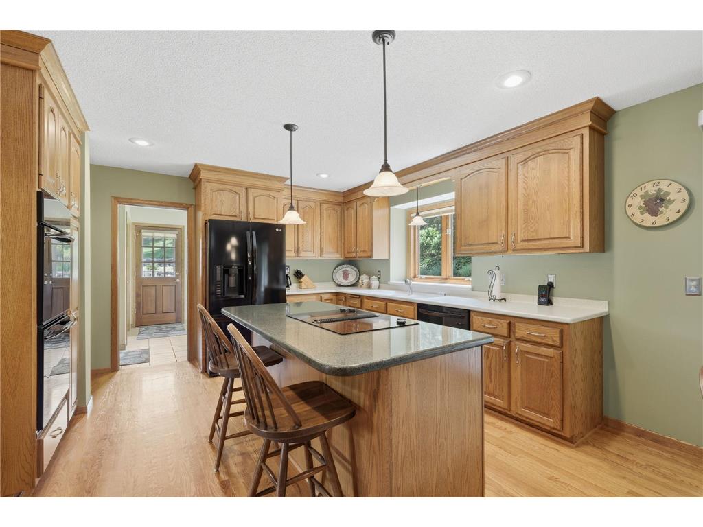 5025 W 94th Street Bloomington MN 55437 7102239 image9
