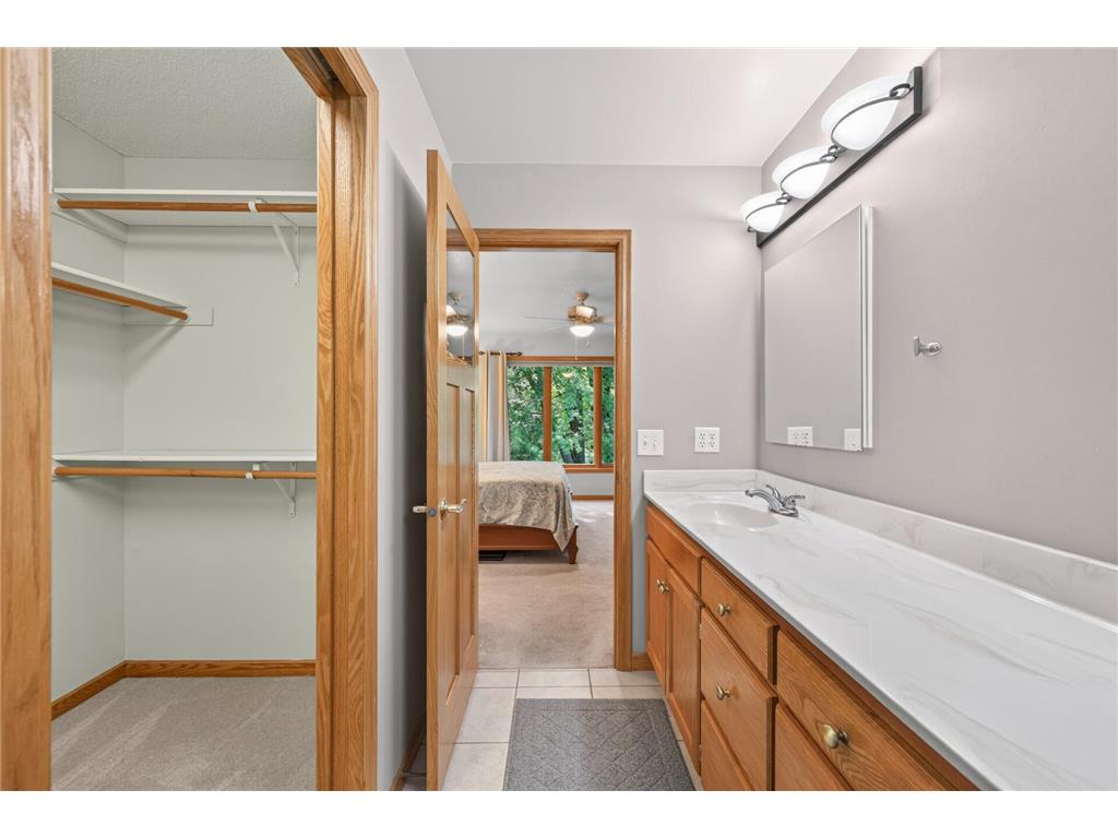 5026 Grenadier Avenue N Oakdale MN 55128 7098332 image24