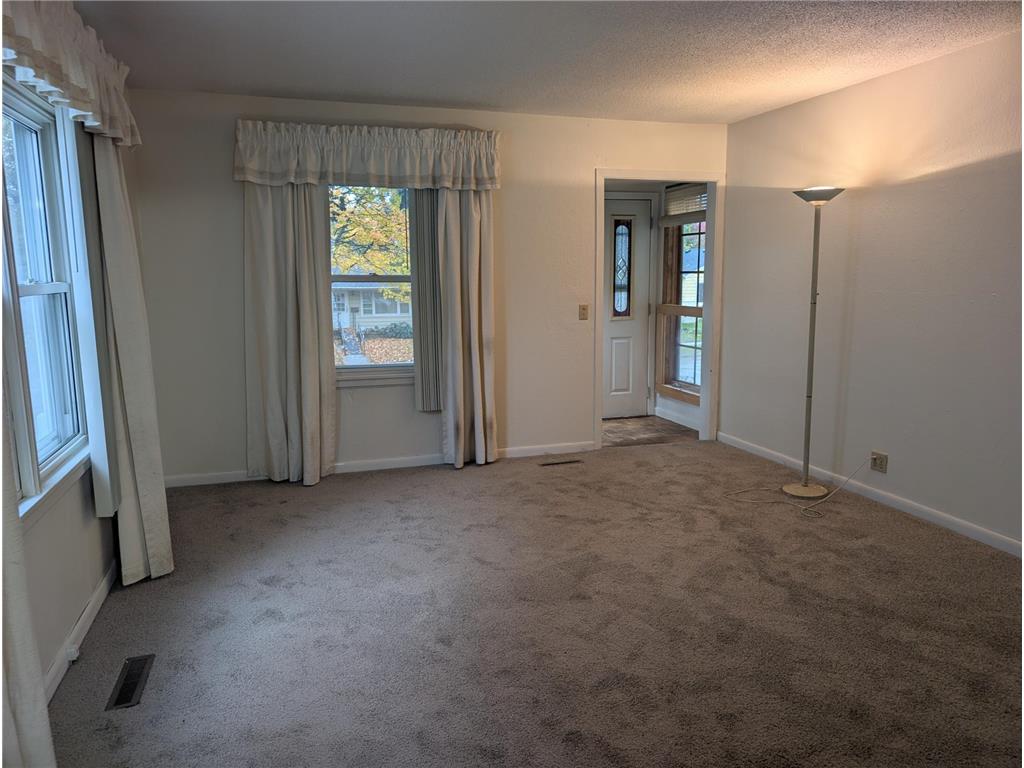 5027 6th Street NE Columbia Heights MN 55421 7030357 image3