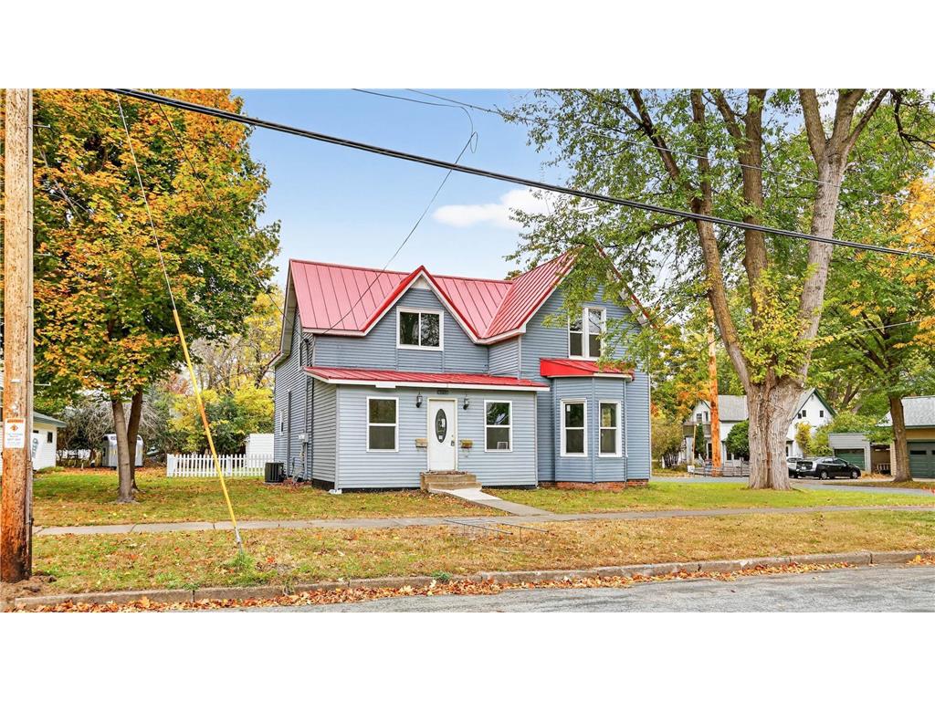 503 11th Street E Menomonie WI 54751 6809144 image1