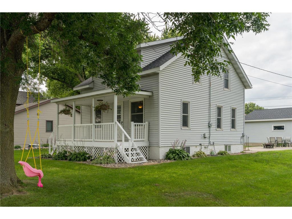 503 2nd Street SW New Richland MN 56072 6762206 image1