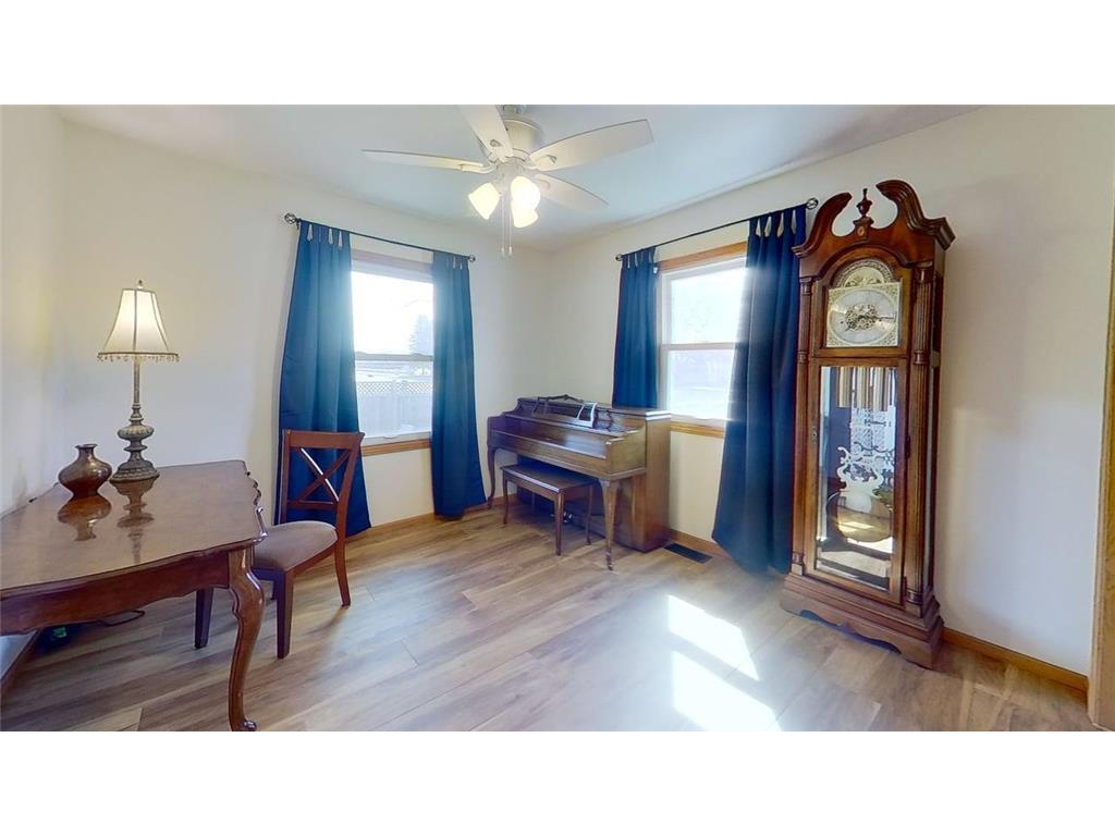 503 Adobe Road Marshall MN 56258 7050208 image17