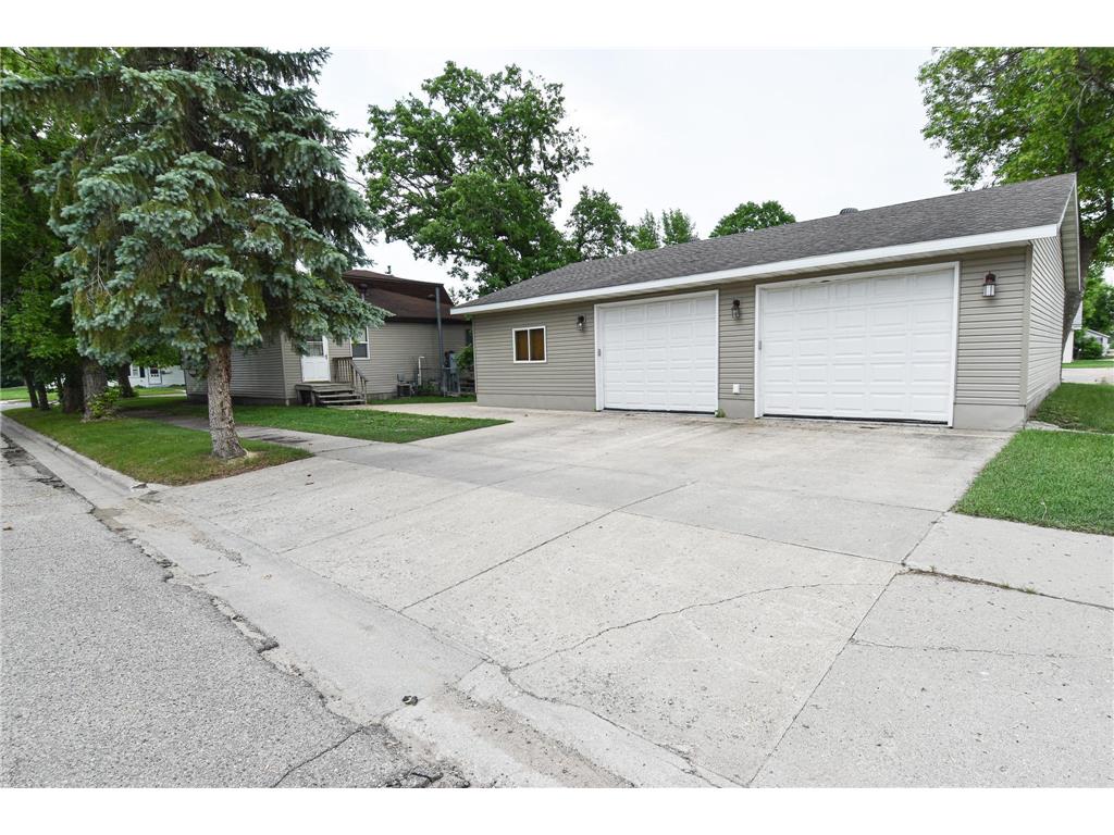 503 Markley Avenue S Thief River Falls MN 56701 6382353 image1