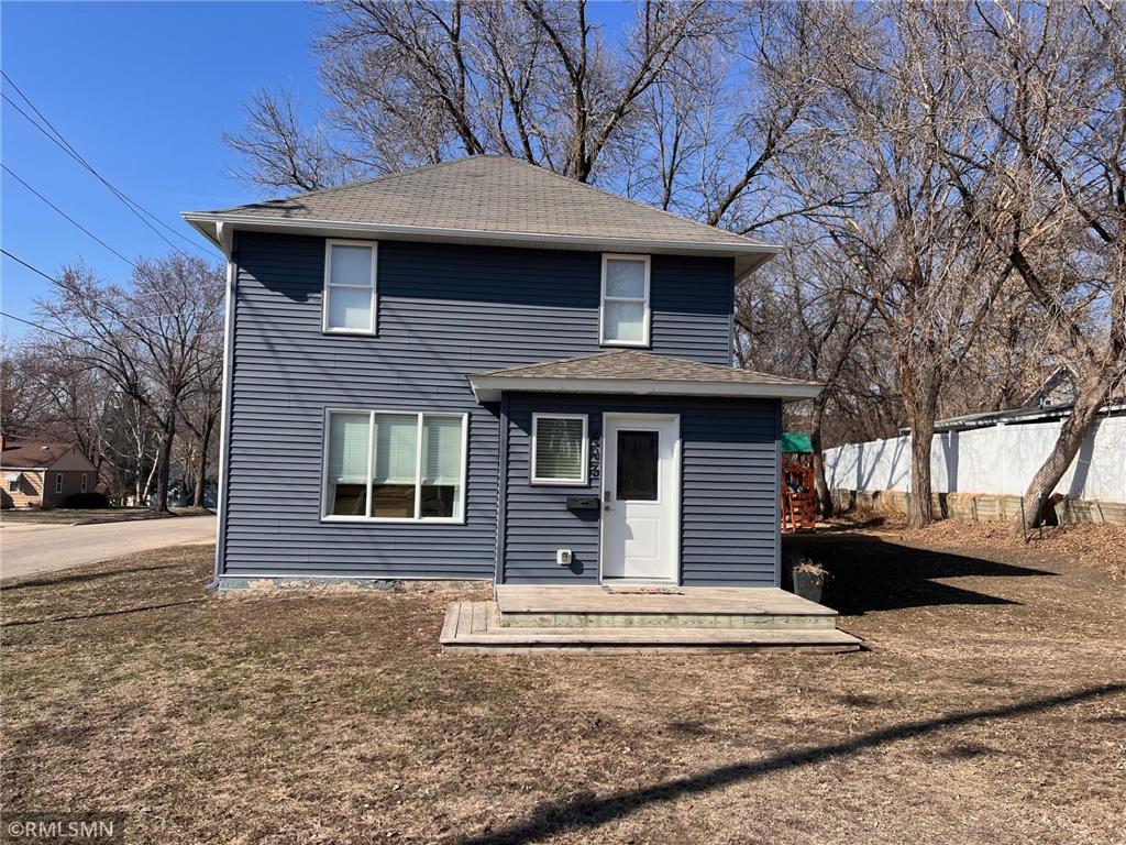 503 Minnesota Avenue E Glenwood MN 56334 6701457 image1