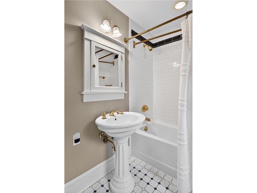 5033 Harriet Avenue Minneapolis MN 55419 7055449 image33