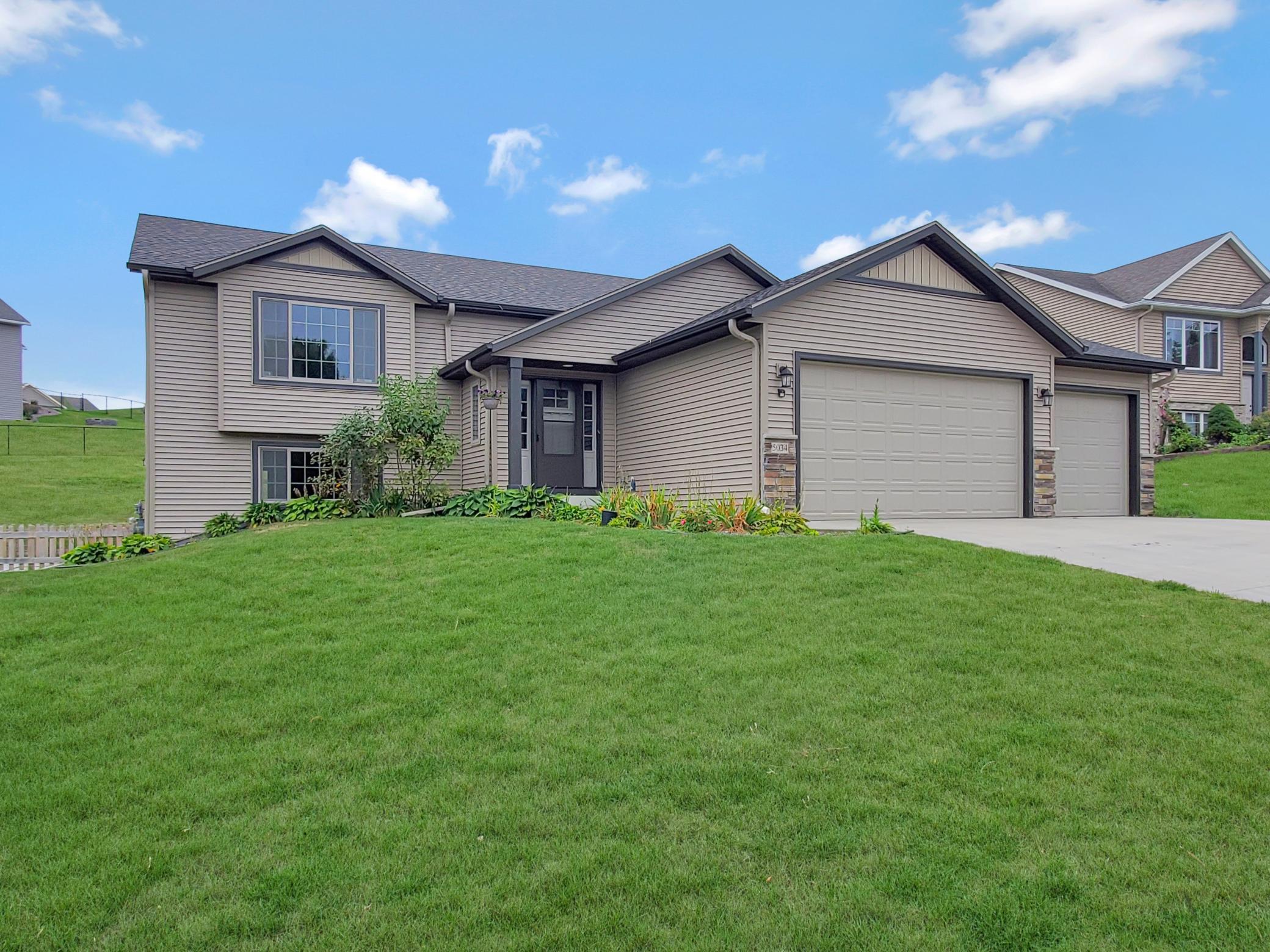 5034 Manor Brook Drive NW Rochester MN 55901 6072354 image1