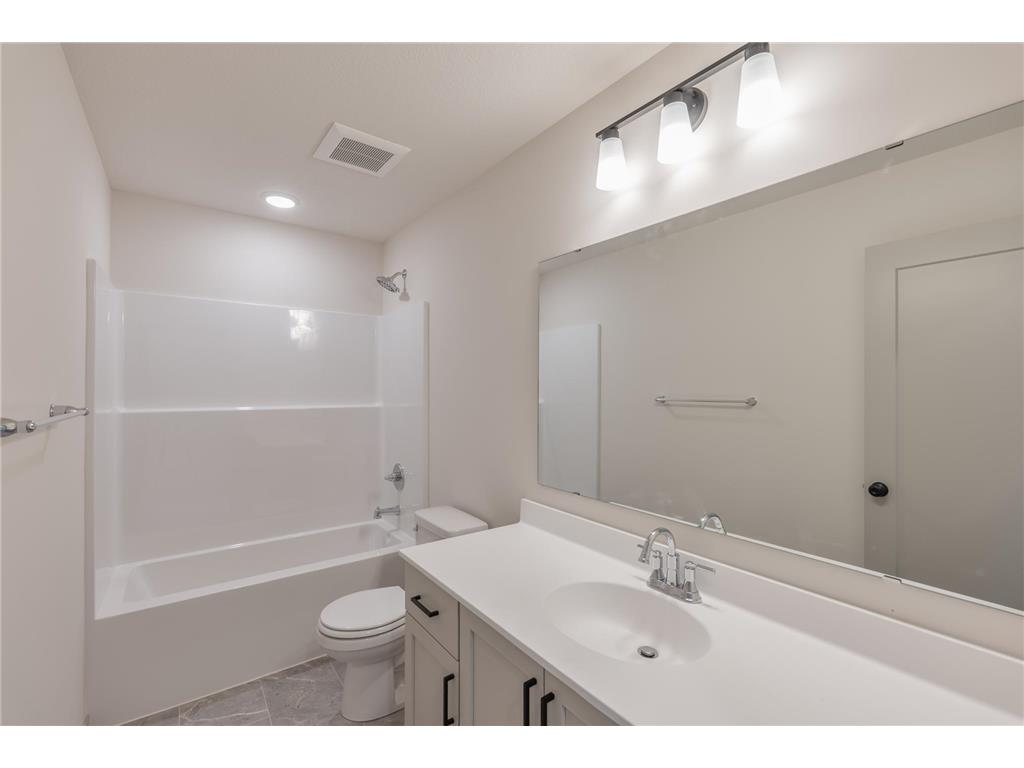 5036 Airlake Draw Woodbury MN 55129 7065069 image25