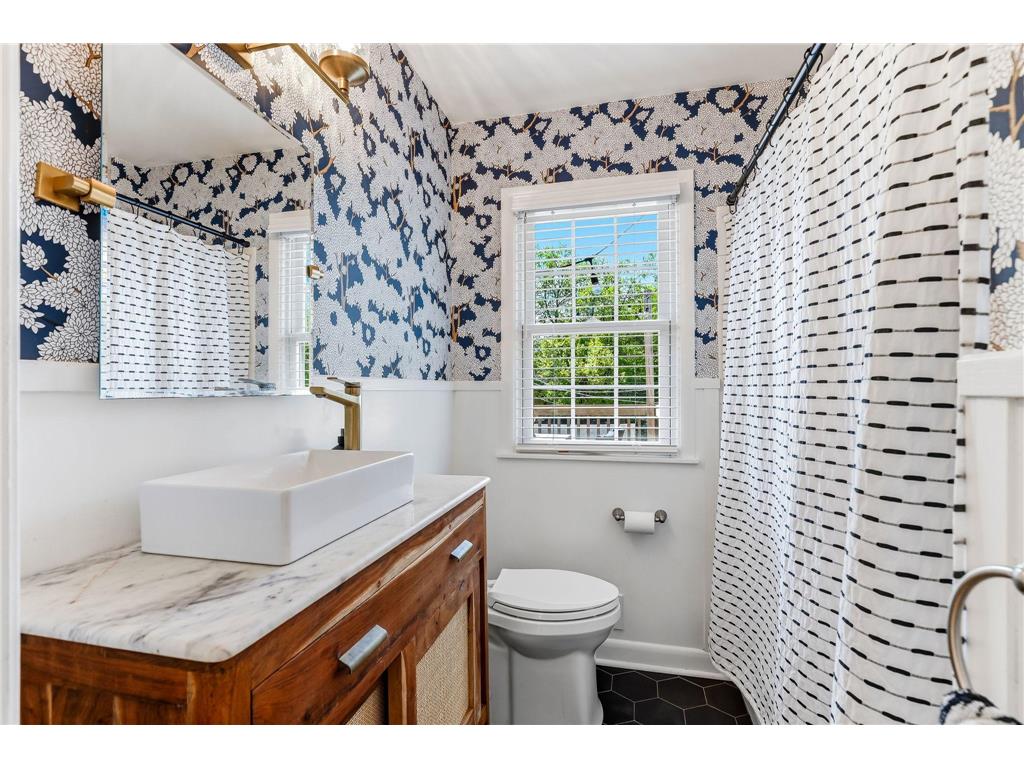 5036 Russell Avenue S Minneapolis MN 55410 7075934 image15