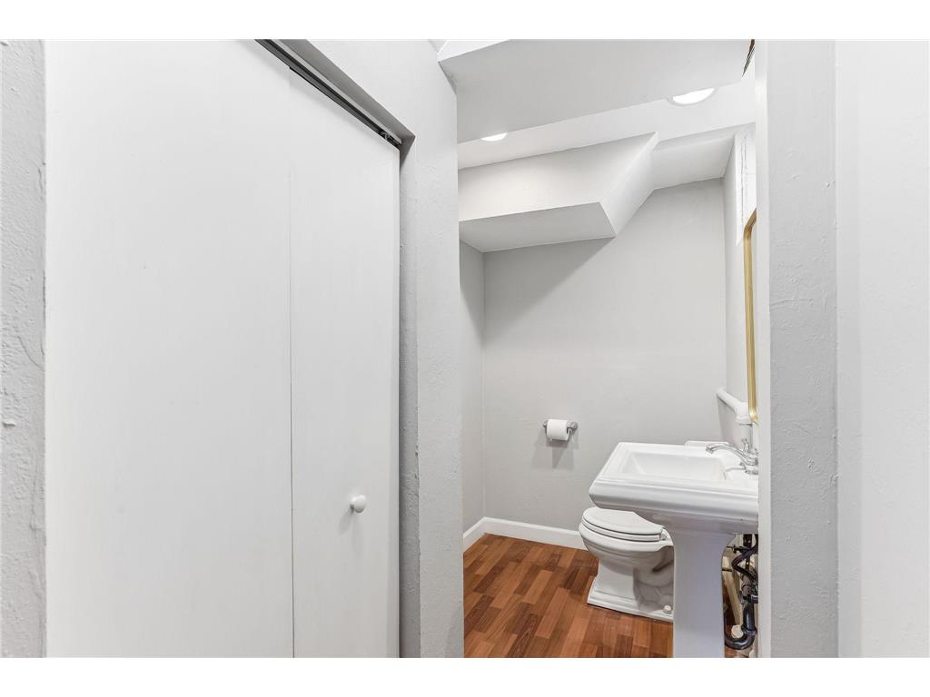5036 Russell Avenue S Minneapolis MN 55410 7075934 image35