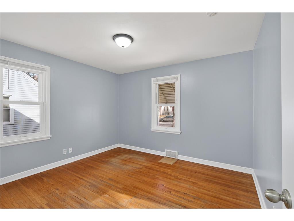 5037 Camden Avenue N Minneapolis MN 55430 6818834 image12