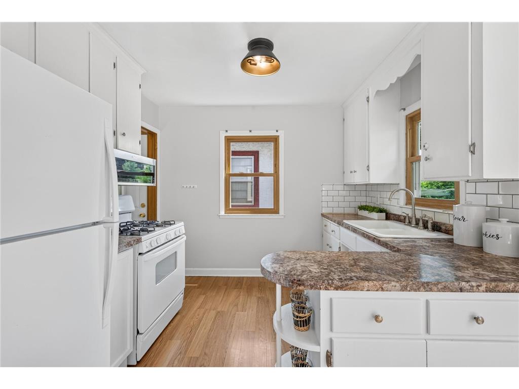 5037 Upton Avenue N Minneapolis MN 55430 7087666 image11