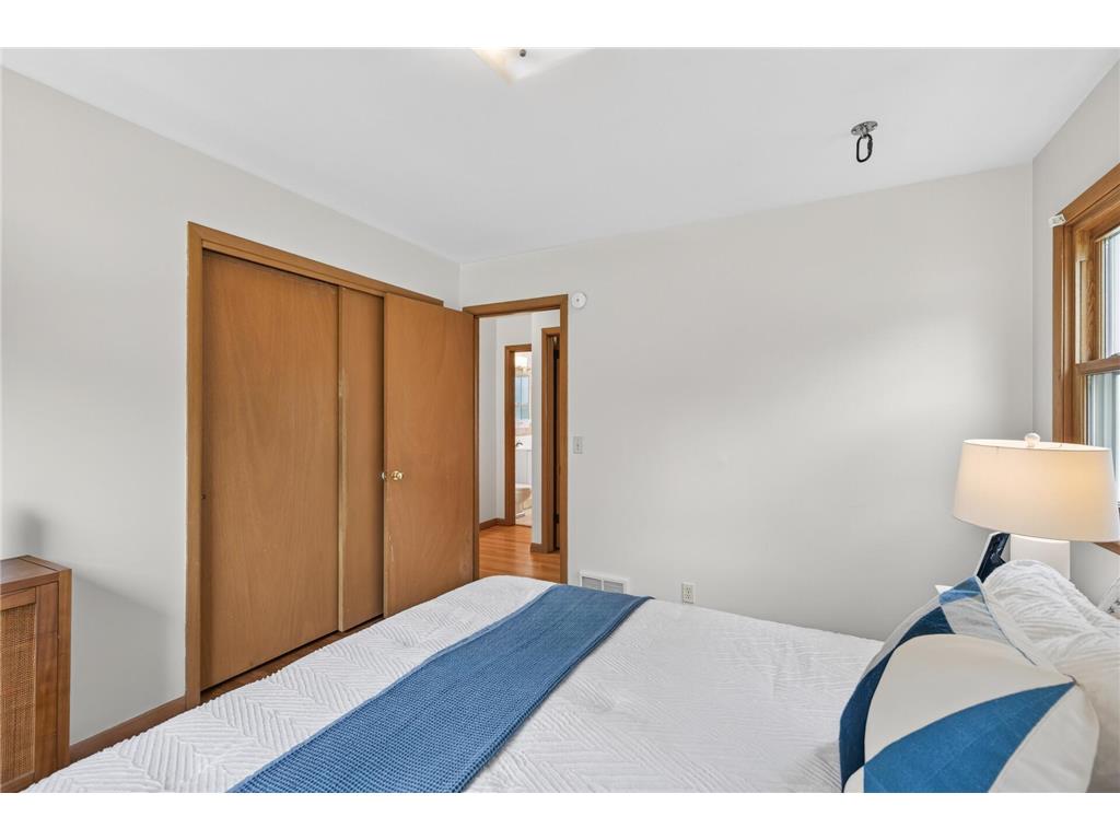 5037 Upton Avenue N Minneapolis MN 55430 7087666 image17
