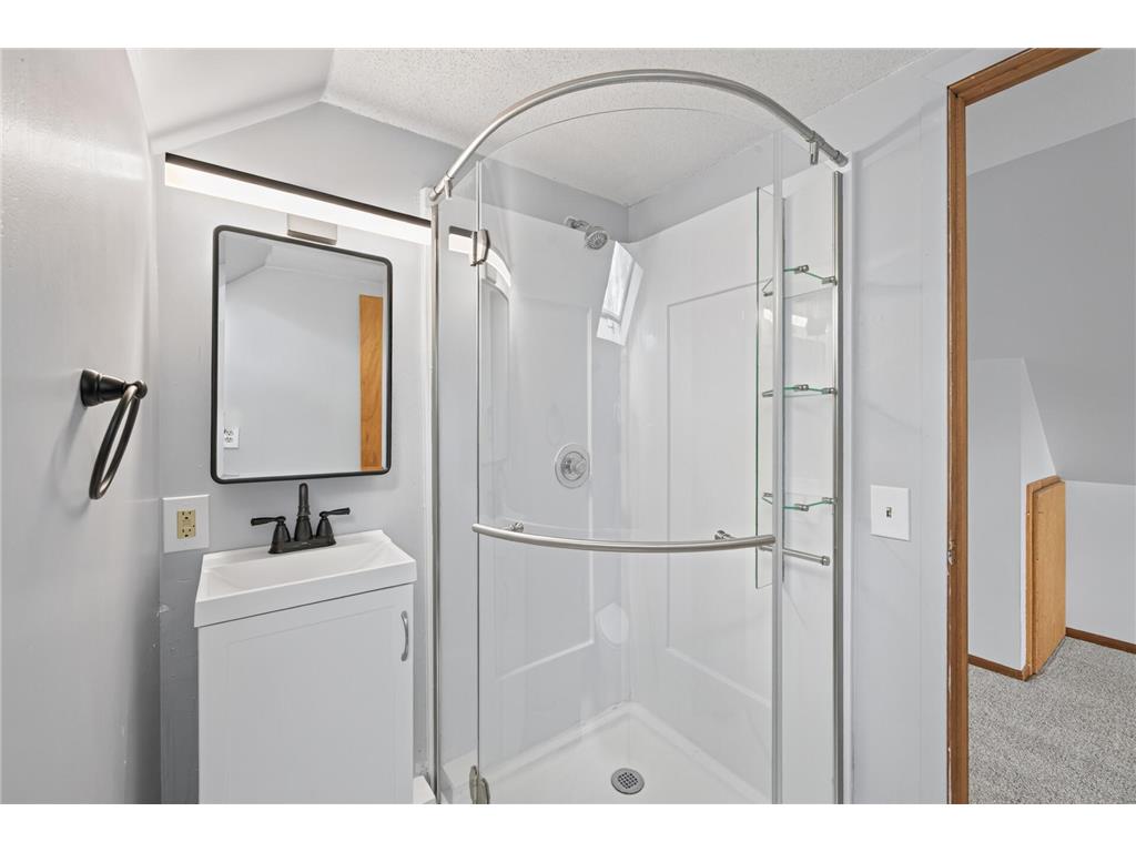 5037 Upton Avenue N Minneapolis MN 55430 7087666 image24