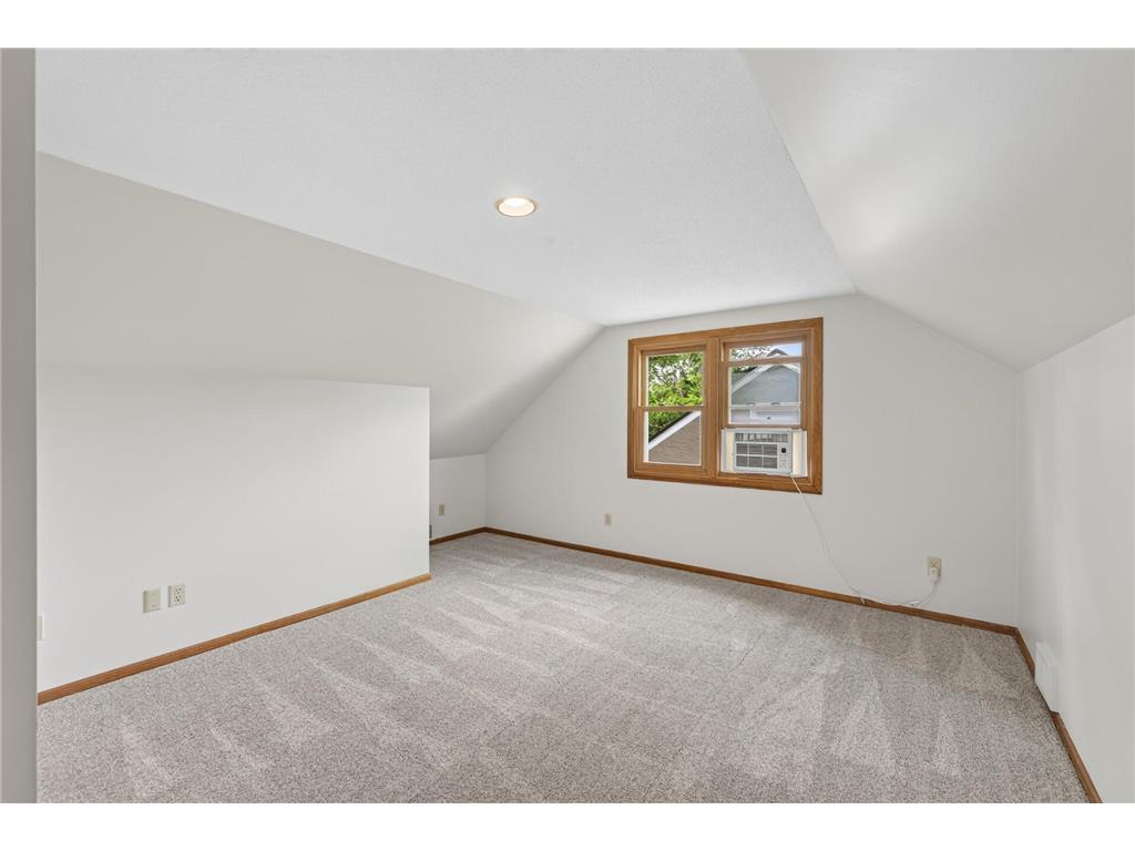 5037 Upton Avenue N Minneapolis MN 55430 7087666 image25
