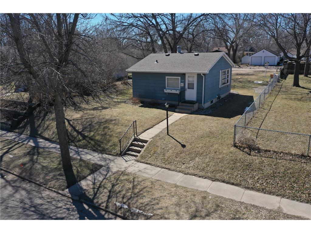 504 13th Street SW Willmar MN 56201 6515110 image1