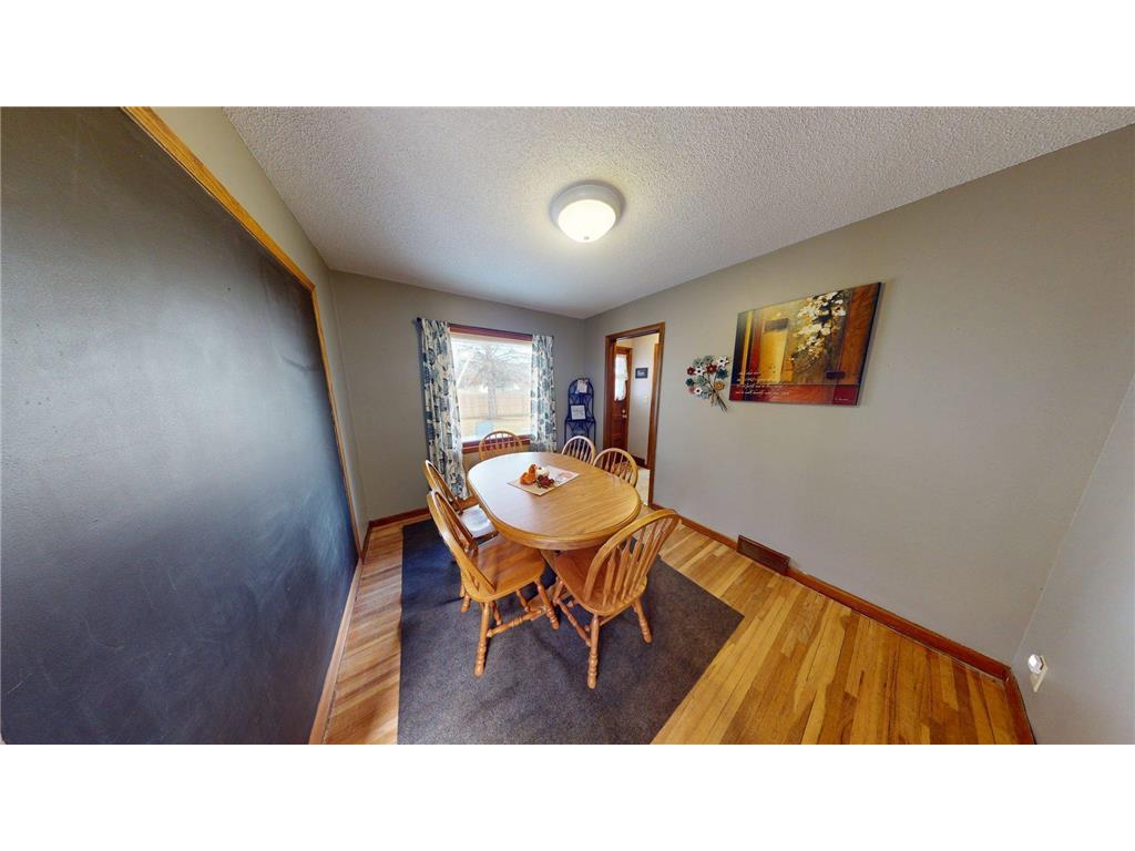 504 19th Avenue SW Willmar MN 56201 6816144 image13