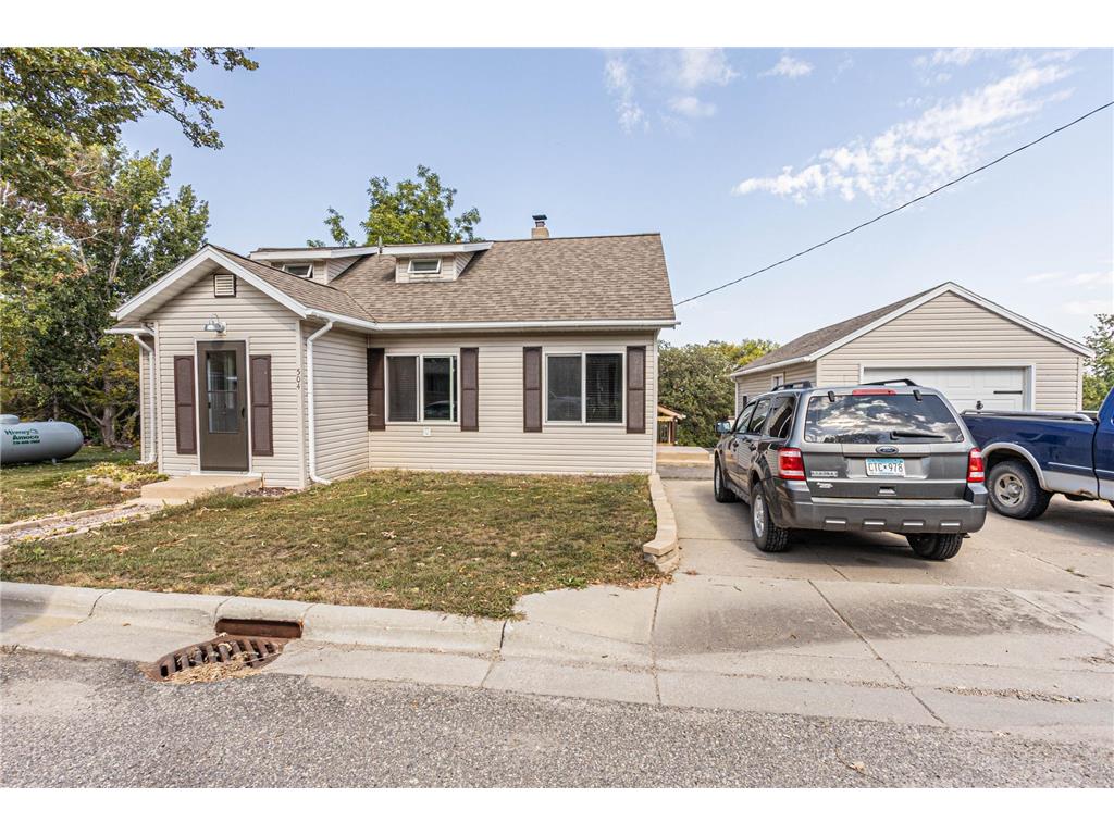 504 1st Avenue W Evansville MN 56326 6437745 image1