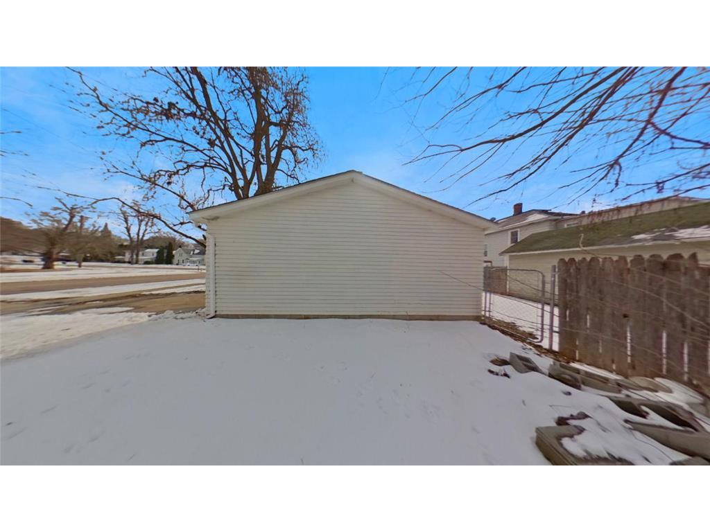 504 1st Street NW Faribault MN 55021 7035190 image25